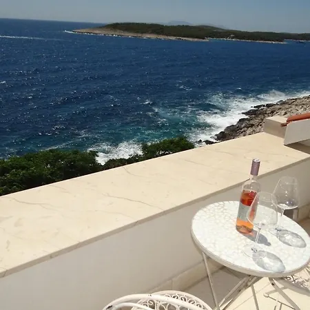 Seabreeze Hvar *